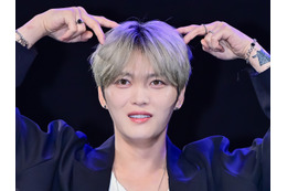 歌手ジェジュン、新AL『Beauty in Chaos』でファン待望の“ロック病”復活!MVではギター破壊も 画像