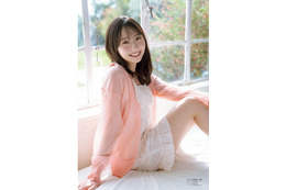 日向坂46・藤嶌果歩、ピンクのルームウエアを着て魅惑の笑顔！ 『週刊少年チャンピオン』25号