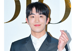 「除隊しました」照れ笑いのナム・ジュヒョク ハン・ジミンとの再会にファン歓喜 画像