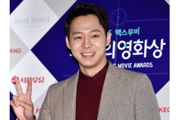 韓国での活動が難しい元東方神起・ユチョン、日本語のあいさつで近況…元気そうな姿にファンは安心【PHOTO】 画像