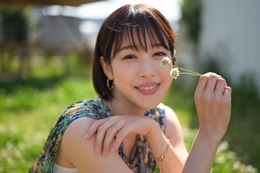 お天気キャスター・中川絵美里、趣味のカメラを使った連載を開始！ 第一回目の被写体は鷲見玲奈