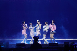 ILLIT、BoAのデビュー曲をカバー！ 「2025 Weverse Con Festival」パフォーマンスに反響