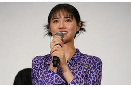 原菜乃華、舞台あいさつで思わず悲鳴「冷や汗がこんなに止まらない」