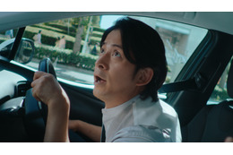 岡田准一と山田杏奈の上司・部下コンビふたたび！ 「朝マック」新TVCMを放映