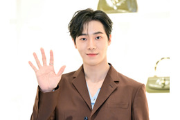 韓国ゲイタレントも大絶賛のチュ・ヨンウ、父＆弟も超長身モデルの“ビジュアル遺伝子”が話題に 画像