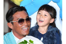 秋山成勲の娘サラン（13）、モデルのオーディションに初挑戦！“大先輩”の母と準備、涙を流す姿も 画像