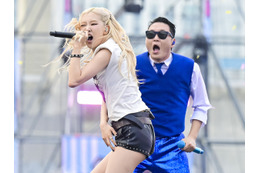 BLACKPINK・ロゼ、PSY「ずぶ触れ」ショー初体験!! 画像