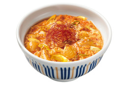 旨辛のタレが卵に絡む！なか卯、韓国チゲ鍋風味の「旨辛チゲ風親子丼」7月9日発売
