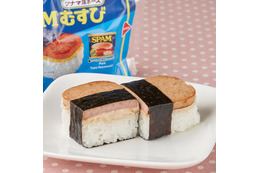 ハワイの絶品グルメが集結！ファミマ、SPAMむすびやロコモコなど12品が新登場