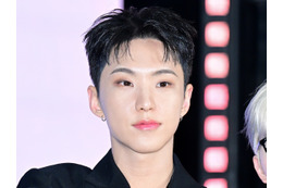 まるでアニメキャラ？SEVENTEEN・ホシ、“青髪イメチェン”に大反響「世界一」「最高」【PHOTO】 画像