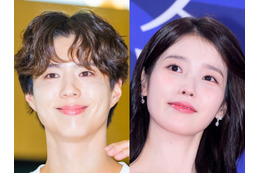 俳優パク・ボゴム、ケータリングカー2台でIUのドラマ撮影を応援!変わらぬ仲の良さが話題 画像
