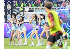 IVEのサッカー始球式での“露出衣装”、「自分たちが選んで着た」から問題ないのか　評価が真っ二つのワケ 画像