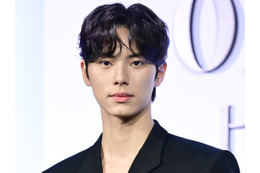 同い年女優との公開恋愛も話題に…俳優イ・チェミン、ビョン・ウソクら所属のVAROエンタと専属契約 画像