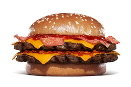 スモーキーな旨辛味がクセになる！バーガーキング、大人気シリーズ“ビックマウス”より新作2種が明日登場