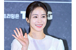 “韓国で最も美しい女優”キム・テヒ「夫がたくさん支えてくれた」　グローバルシリーズ進出作で英語の苦労も 画像