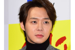 韓国で活動できない元東方神起・ユチョン、日本に“馴染みすぎ”の近況…タトゥーチラ見せWピース【PHOTO】 画像