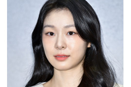 フィギュア女王キム・ヨナ、白肌が一層輝く“氷上の美貌”に釘付け…黒ジャージSHOTに「大好きです」の声【PHOTO】 画像
