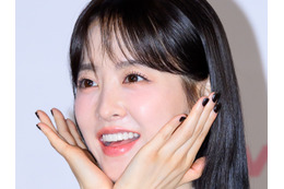 1990年生まれ・35歳でも違和感ゼロの制服姿 韓国“最強ベビーフェイス”女優の新作撮影目撃談 画像