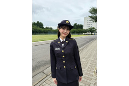 榎本ゆいな、陸上自衛隊の制服姿が可愛すぎる！レアな迷彩服ショットも