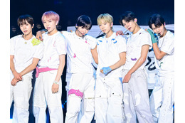 NCT WISH、新AL『COLOR』リリース記念ショーケース開催！夏の夜をカラフルに彩る 画像