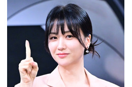 『トンイ』美人女優が大胆ドレス姿を披露　オトナの色気ムンムンのパーティースタイル【PHOTO】 画像