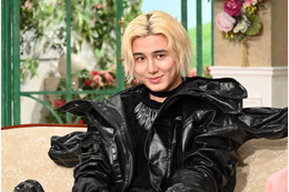 藤井風、「徹子の部屋」に初出演！父から「岡山から出んでええ」と言われた過去を振り返る