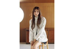元櫻坂46・小林由依、“大人可愛い”秋コーデを披露！1stミニアルバム『yousti』への思いを語る