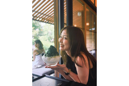 「9月なの信じられん」内田理央、ノースリワンピでかき氷！