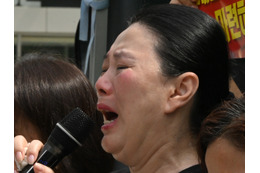 娘を奪われた母「私はすでに死んだも同然」…韓国気象キャスターの悲劇とTV業界の闇に断食で抗議 画像