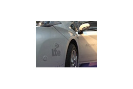仏アルカテル、LTE接続のコンセプトカーを動画で紹介 画像