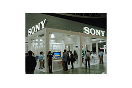 【A&Vフェスタ2005】ソニー、32V型液晶TVとDVDプレーヤーを一体化したシアターシステムなど 画像