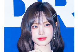 IVE・リズ、ガーリーなファッションで庭園のお嬢様に!韓国ファッションブランドのモデルに抜擢【PHOTO】 画像