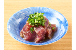 旬のかつおを食べ比べ！磯丸水産、“塩ユッケ”や“月見丼”など「かつお料理」が22日より提供