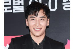 誰!? と二度見するレベル…BIGBANG脱退のV.I、“激変”した姿に注目　事業家とのツーショットが公開 画像