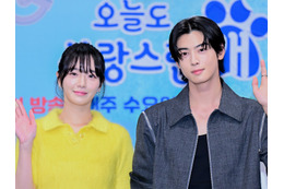 『イカゲーム』女優、共演したチャウヌの顔は「何回見ても慣れない」と吐露!美しい顔を絶賛 画像