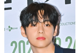 BTS・V、“彼氏感”溢れる写真を大量公開!新AL制作に励むアメリカの豪華宿泊先も?【PHOTO】 画像