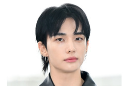 Stray Kids・ヒョンジン、オールバックで破壊力抜群の強烈な魅力を披露「造形が美しい」【PHOTO】 画像