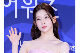 日本人K-POPアイドル・ツキ、紐トップス着た思い切った肌見せが話題!可憐で艶やかな姿【PHOTO】 画像
