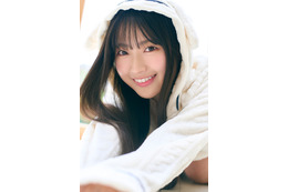 日向坂46・蔵盛妃那乃、耳付きフードの愛くるしいルームウェア姿！撮り下ろし写真が公開