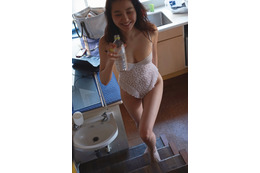 女優・高田里穂、3年ぶりの写真集『素描』が発売決定！ランジェリー姿で飾り気のない表情見せる