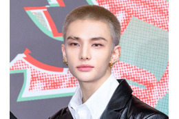 『ONE PIECE』のゾロ？Stray Kids・ヒョンジン、アニメから飛び出したような“強烈グリーンヘア”に反響！【PHOTO】 画像