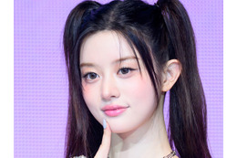 「そんなことしないで」ILLIT・ミンジュ、ベッドで見せた“無防備な可愛さ”に胸キュンするファン続出!【PHOTO】 画像