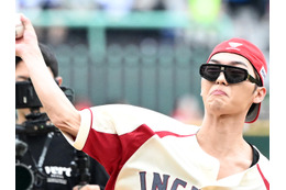 韓国お騒がせ俳優の“暴投”始球式、議論は収まらず…ついに子供の母親まで登場「ぞっとする」 画像