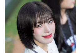 ショーパンからのぞく“女神の太もも”!韓国美女チアのきらめく制服笑顔「RAKUTEN NONSTOP!!」【PHOTO】 画像