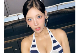 現役アイドルと思えない迫力にクギ付け…LIGHTSUM・チョウォン、美貌に目が行く肩丸出し衣装【PHOTO】 画像