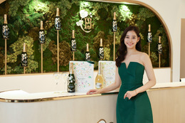 新木優子、エレガントなロングドレス姿を披露！「利きシャンパン」挑戦で見事成功