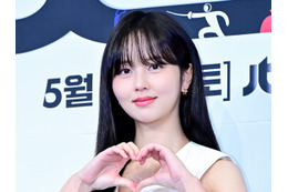 『太陽を抱く月』名子役キム・ソヒョン（26）、肩出しワンピ姿で洗練された美しさ披露【PHOTO】 画像