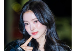 第5世代の“ビジュ担”MEOVV・アンナ、気品漂う秋コーデで東京へ出国「女神だ…」【PHOTO】 画像