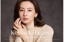 北川景子、“凛とした美しさ”を捉えた2026年カレンダーが発売決定！