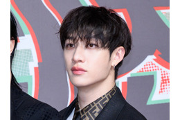 「落としにきてる」Stray Kids・バンチャン、素肌チラ見せの“爆イケSHOT”でファンを虜に!【PHOTO】 画像